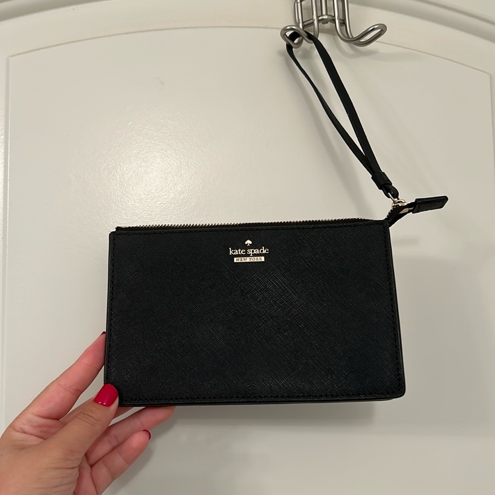 Kate Spade wristlet wallet